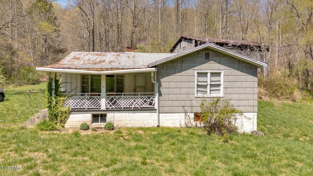 Currently Displayed Property Photo