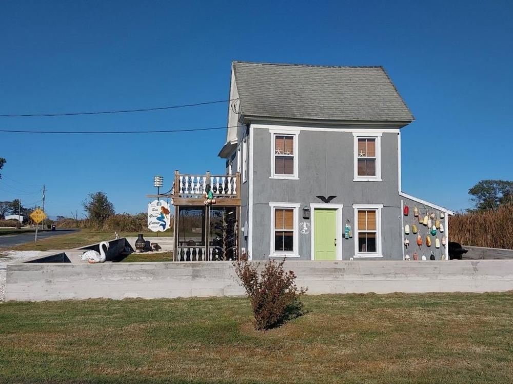Currently Displayed Property Photo