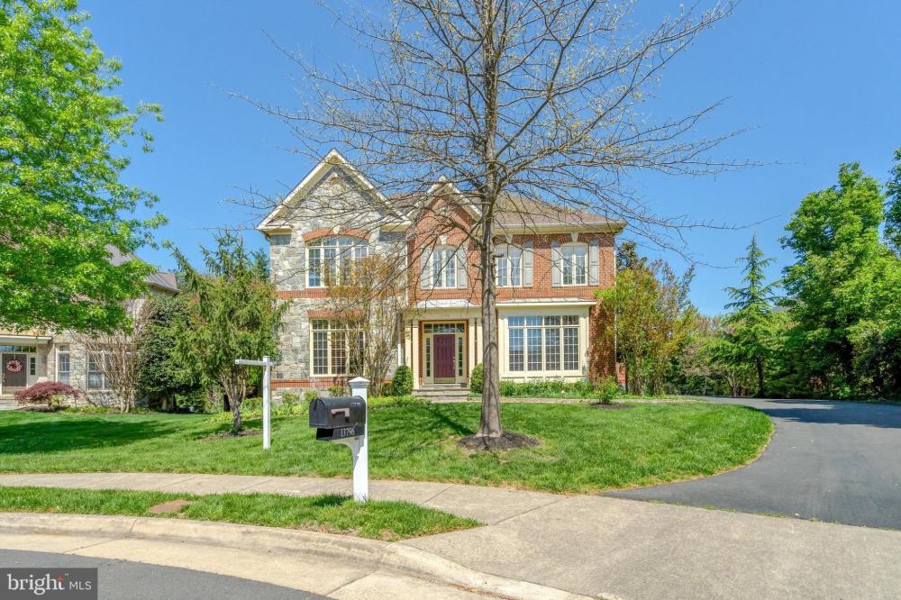 Currently Displayed Property Photo